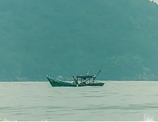 Detalhe da prancha flutuando